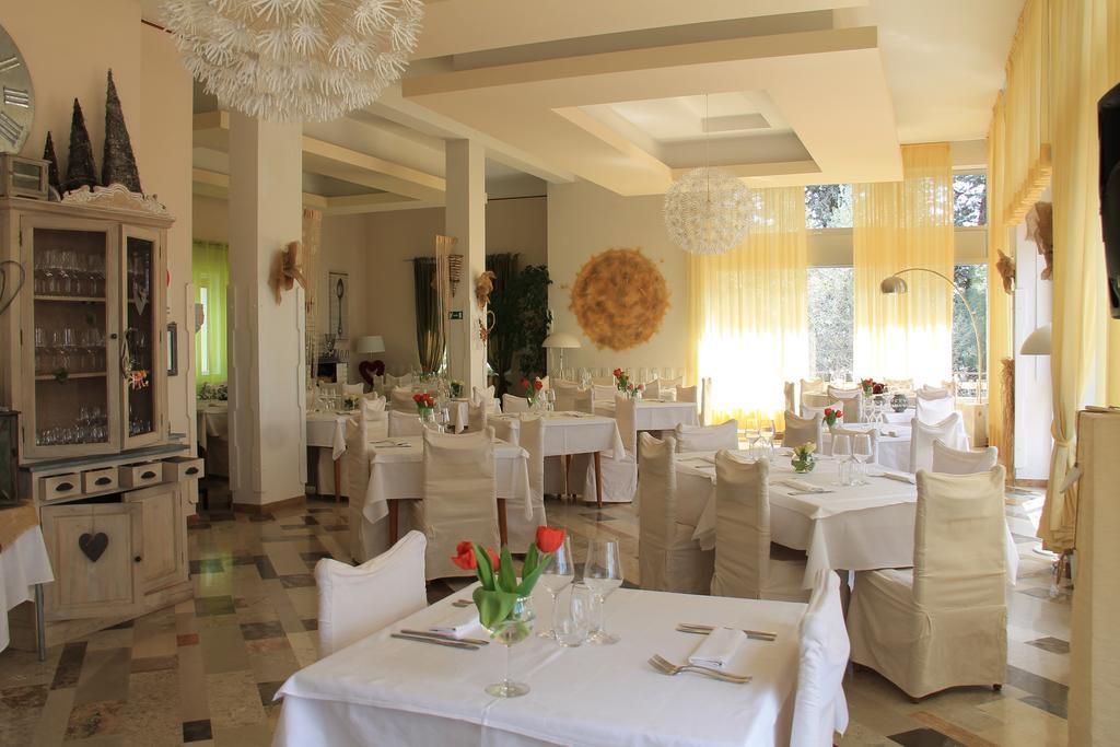Hotel Ristorante Sole Muggia Exterior foto